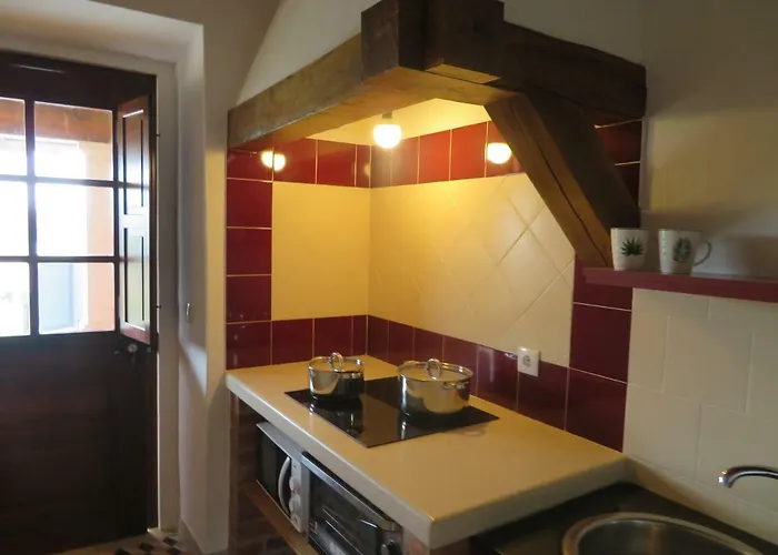 Quinta Dos Capuchos Casa Da Adega Алкобаса